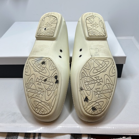 ICONIC!!! Vivienne Westwood Orb Enamelled Moccasins in White! RARE RARE RARE - Picture 7 of 7
